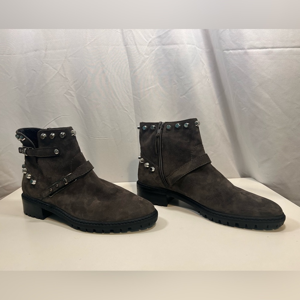 Stuart Weitzman MOTO Go West ankle boots in suede size 6 biker bohemian on trend